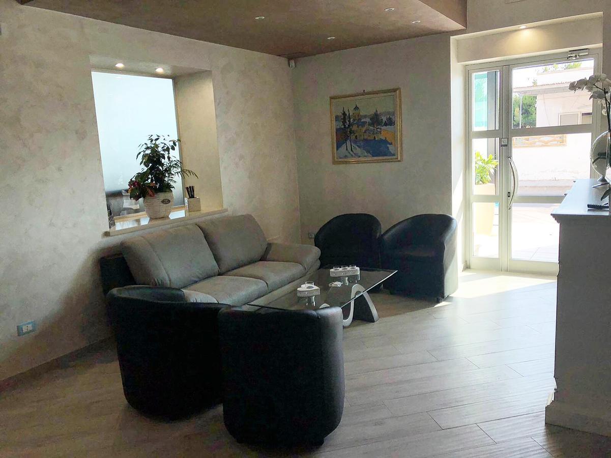 Hotel Il Veliero Torre San Giovanni Ugento Bagian luar foto